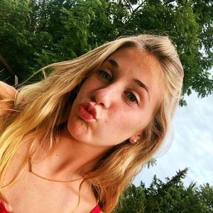 Meet your Posher, Madeline